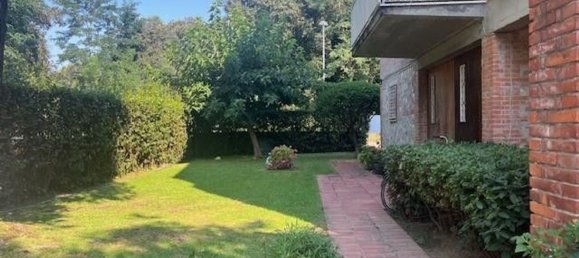 6 rooms Apartment in Camaiore, Italy No. 214339 20