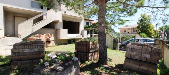 6 chambres Maison à Civitanova Marche, Italy No. 351512 2