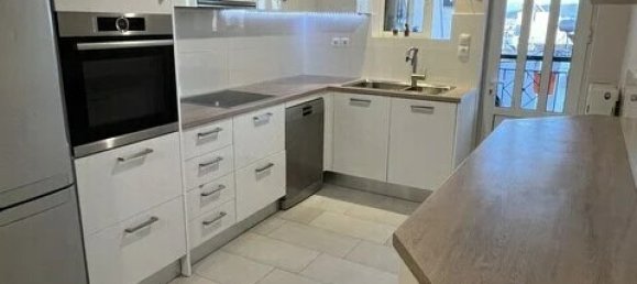 3 bedrooms Apartment in Petroupoli, Greece No. 2447 4