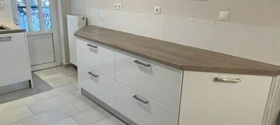 3 bedrooms Apartment in Petroupoli, Greece No. 2447 5