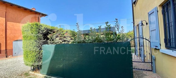 3غرفة شقة في Castelfranco Emilia, Italy رقم 77395 13