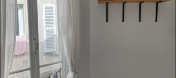 1 bedroom Apartment in Paris, France No. 312039 2