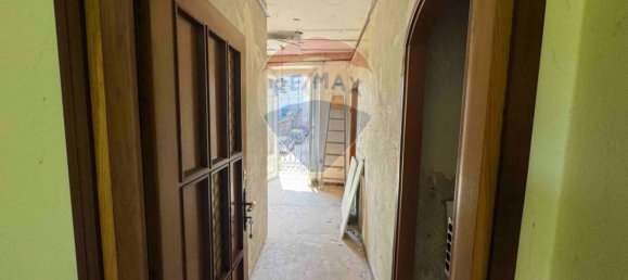 4 Schlafzimmer Wohnung in Clivio, Italy, Nr. 378931 9