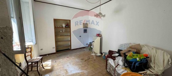 4 Schlafzimmer Wohnung in Clivio, Italy, Nr. 378931 11