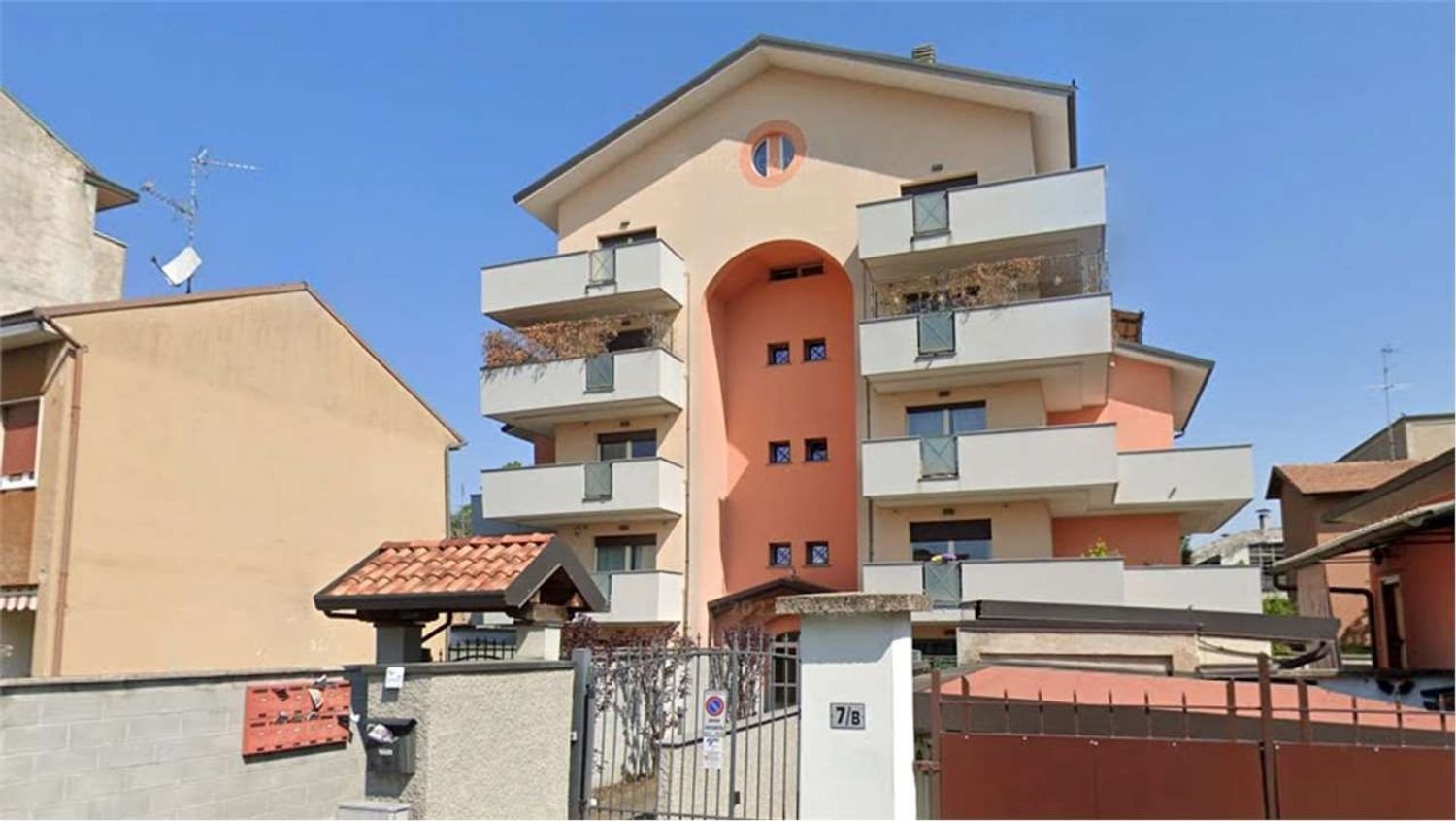3 rooms Apartment in Abbiategrasso, Italy No. 2534
