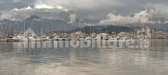 2 غرف نوم شقة في Viareggio, Italy رقم 42937 6