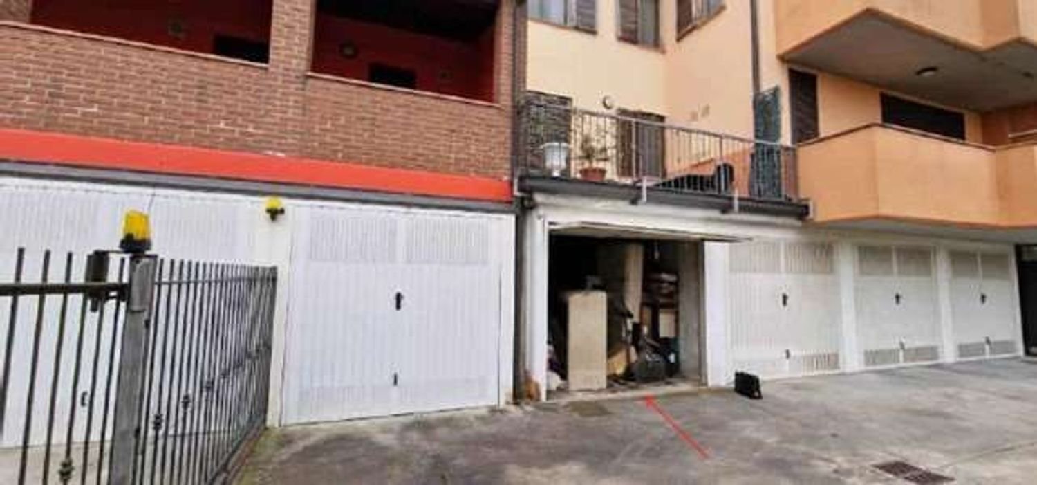Garage à Mulazzano, Italy 19m² No. 314745