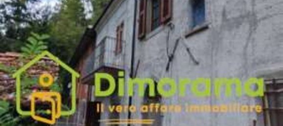 5 rooms Apartment in Fivizzano, Italy No. 45695 2