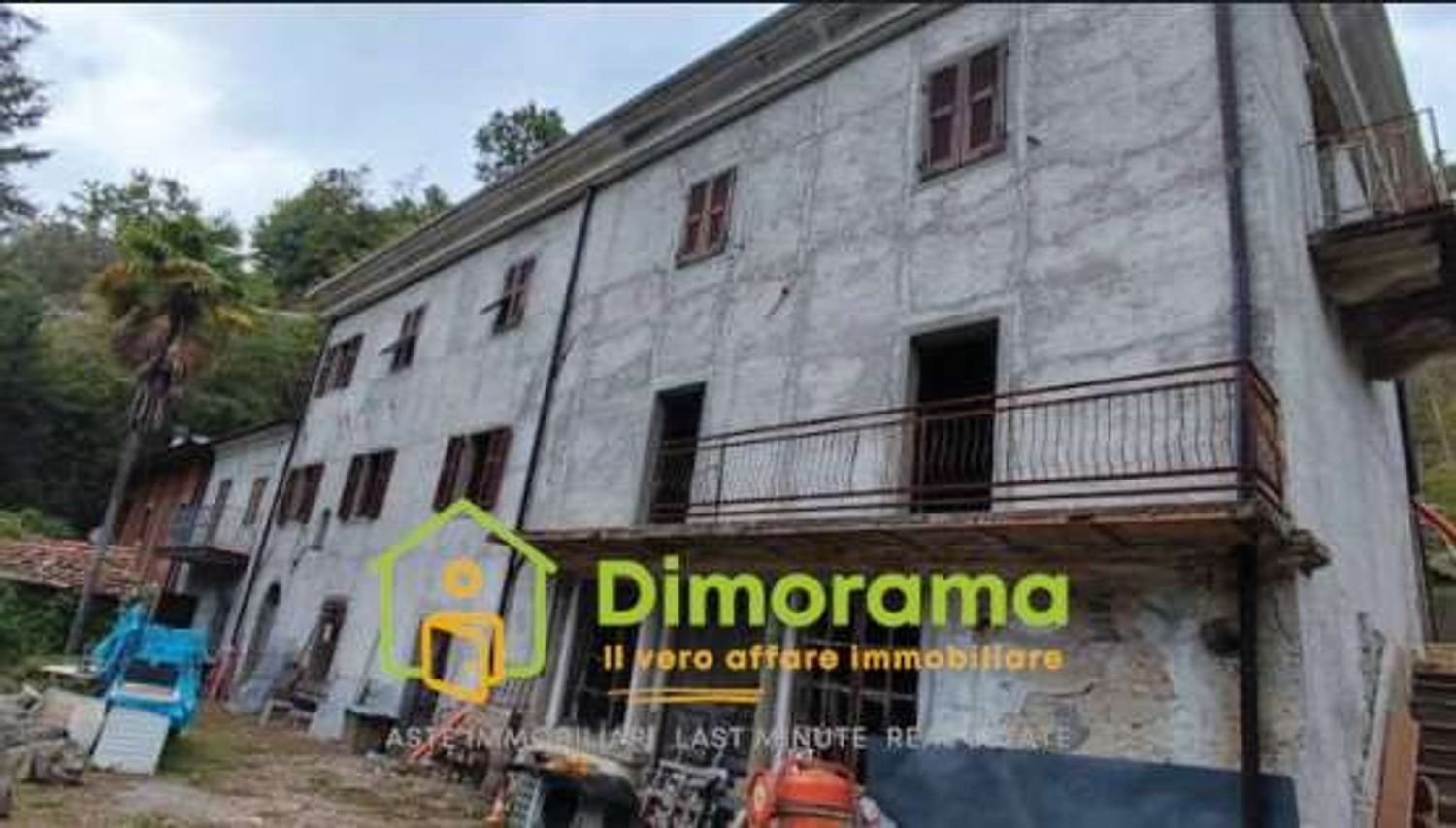 5 rooms Apartment in Fivizzano, Italy No. 45695