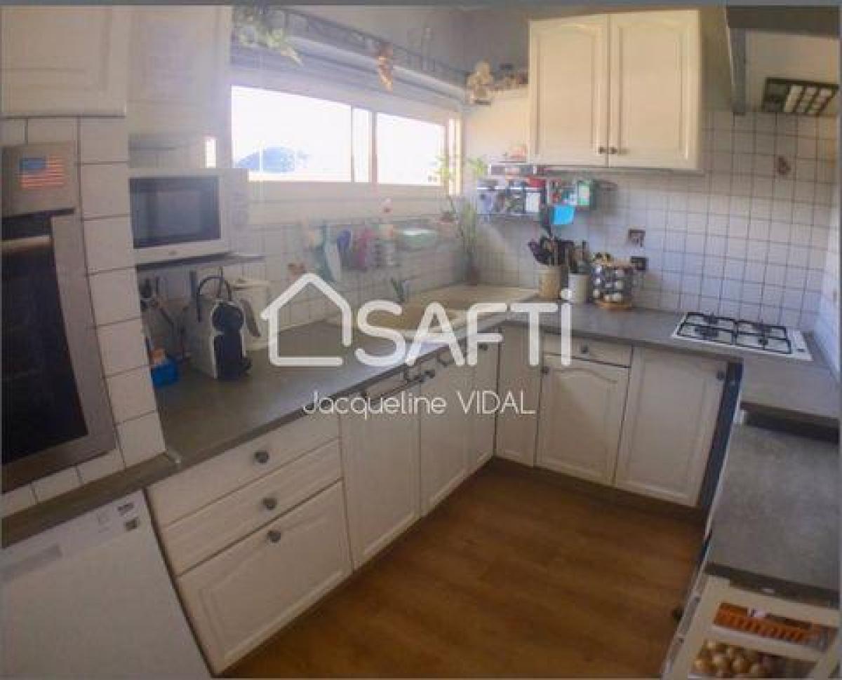 2 bedrooms Apartment in Aubagne, France No. 12639