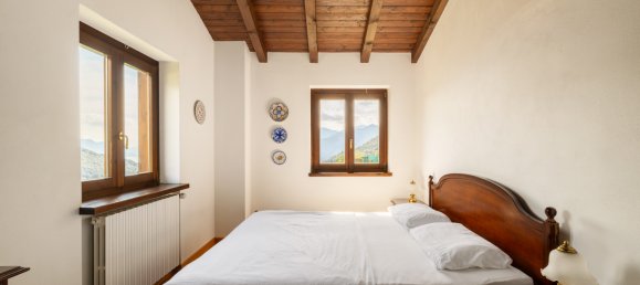 Villa de 2 dormitorios en Maccagno con Pino e Veddasca, Italy No. 318219 8