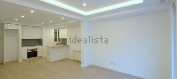 3 bedrooms Apartment in Madrid, Spain No. 82682 2