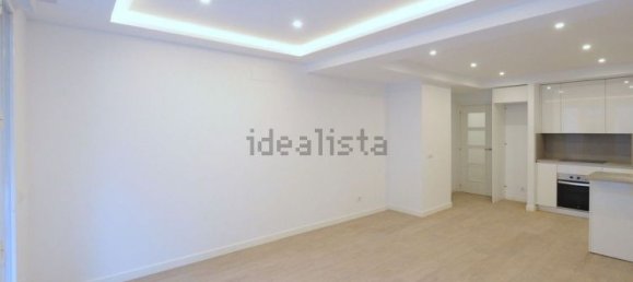 3 bedrooms Apartment in Madrid, Spain No. 82682 3