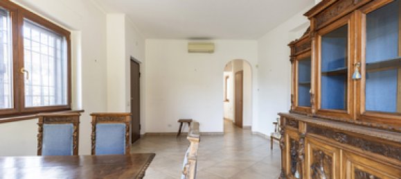 2 bedrooms Villa in Rome, Italy No. 290842 8