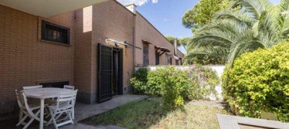2 bedrooms Villa in Rome, Italy No. 290842 3