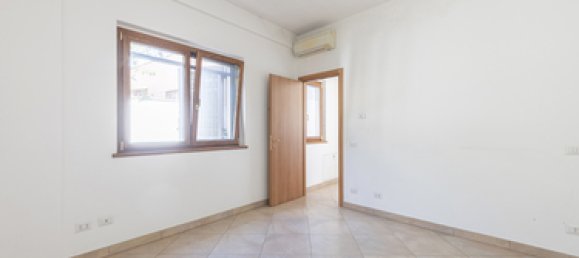 2 bedrooms Villa in Rome, Italy No. 290842 11