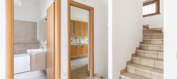 2 bedrooms Villa in Rome, Italy No. 290842 16