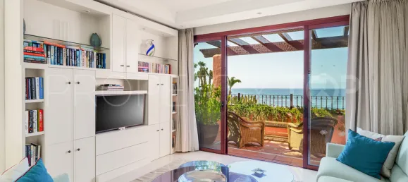 3 Schlafzimmer Penthouse in Estepona, Spain, Nr. 182191 2