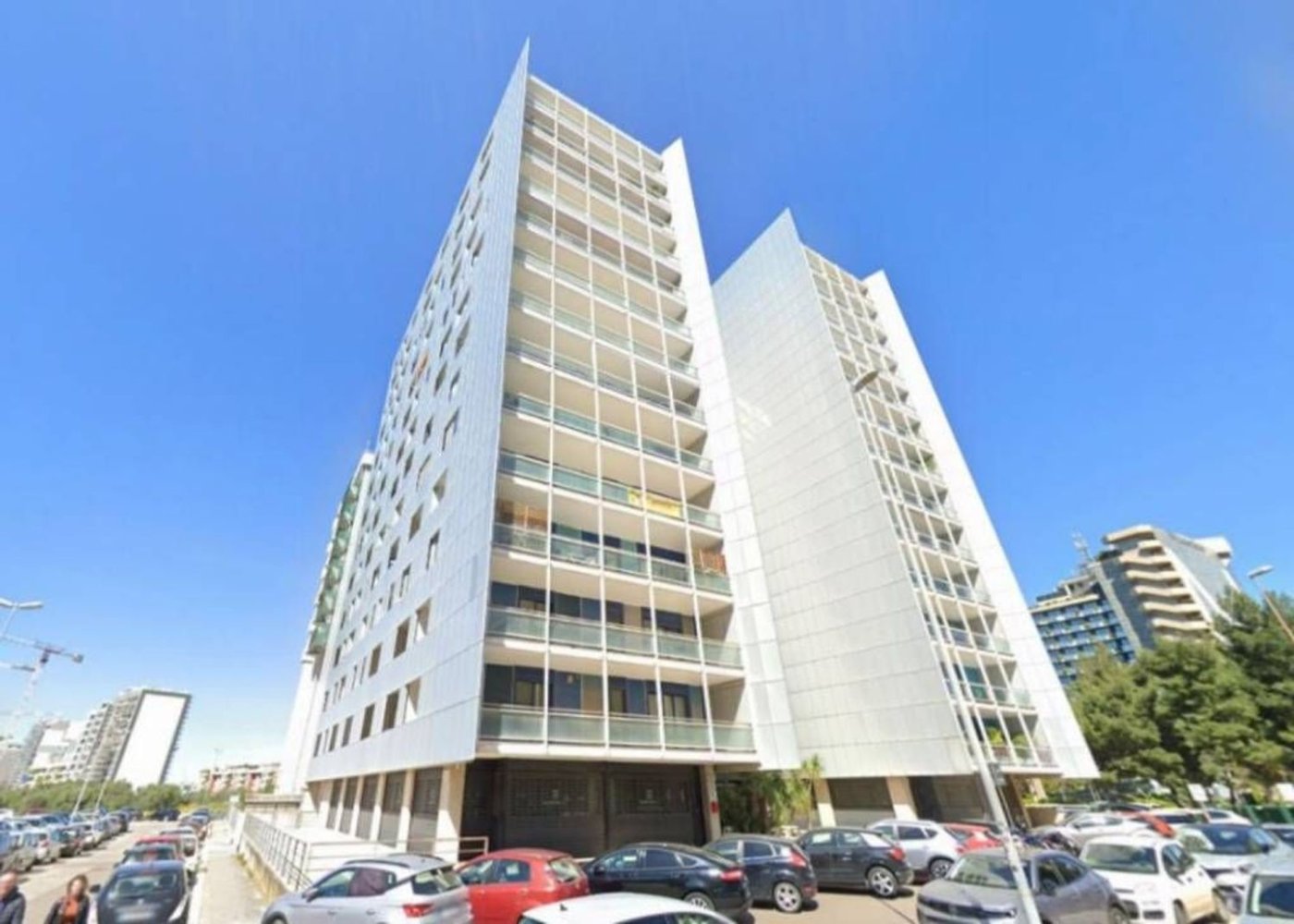 16m² Parking in Bari, Italy No. 294283