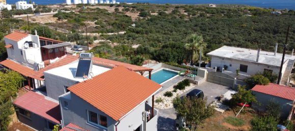 4 bedrooms Villa in Chania, Greece No. 35 3