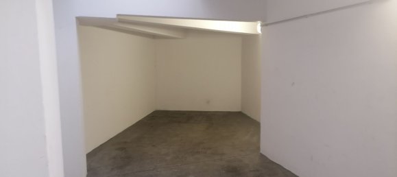 مرآب في Genoa, Italy 30متر مربع رقم 142533 3