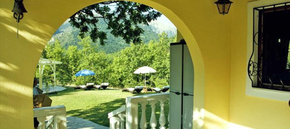 4 bedrooms Villa in Larissa, Greece No. 4046 2