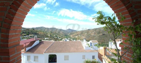 Таунхаус с 3 спальнями в Канильяс де Альбайда, Испания № 176135 3