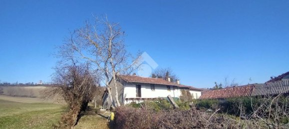 4 bedrooms House in Casale Monferrato, Italy No. 227703 5