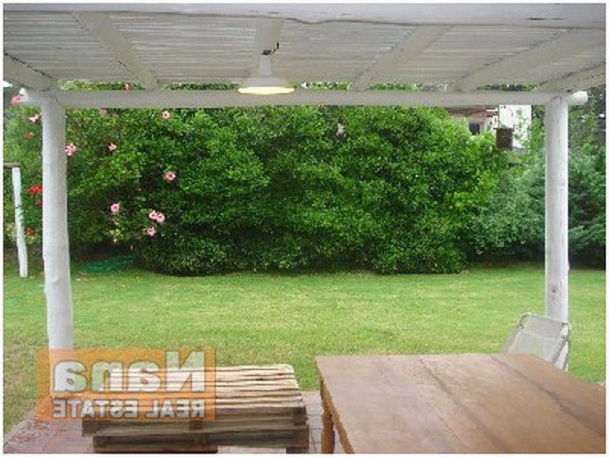 3 bedrooms House in Maldonado, Uruguay No. 2747