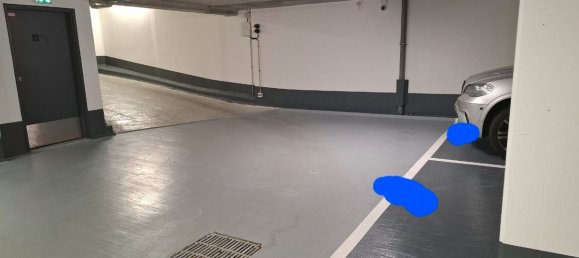 Parkplatz in Paris, France, Nr. 356319 2