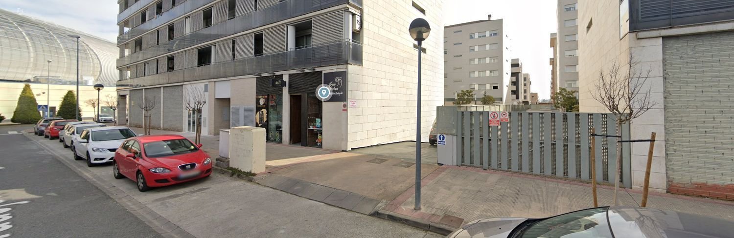 10m² Garage in Logrono, Spain No. 166735