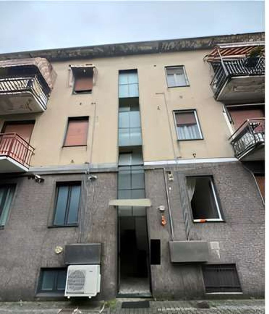 2 rooms Apartment in Saronno, Italy No. 94213
