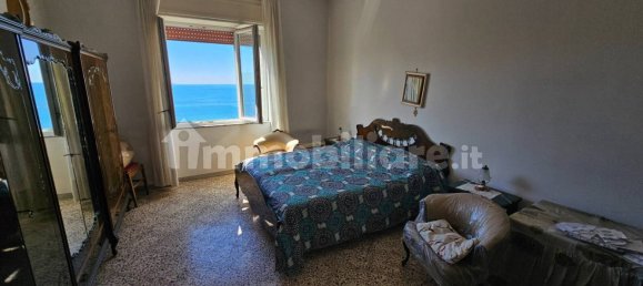 3 bedrooms Apartment in Salerno, Italy No. 99719 5