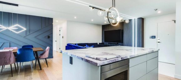 3 bedrooms Condo in Toronto, Canada No. 727 12