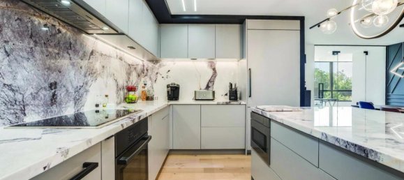 3 bedrooms Condo in Toronto, Canada No. 727 9