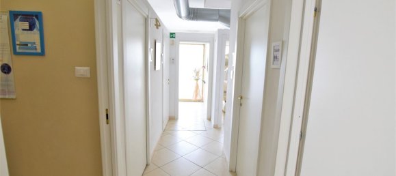 17غرفة عقار تجاري في Florence, Italy رقم 84782 19