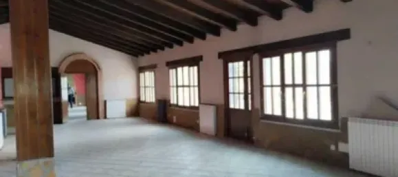 585m² Commercial property in Zaragoza, Spain No. 62472 21