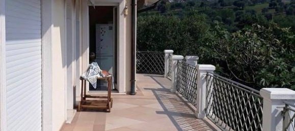4 bedrooms Villa in Salò, Italy No. 118639 8
