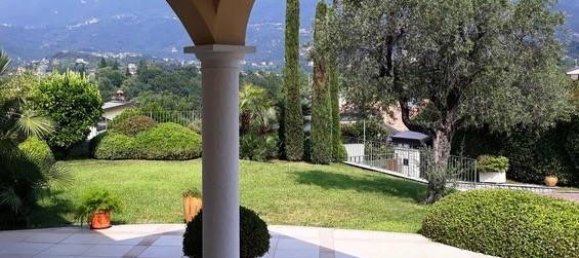 4 bedrooms Villa in Salò, Italy No. 118639 10