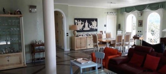 4 bedrooms Villa in Salò, Italy No. 118639 25