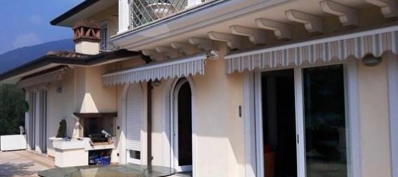 4 bedrooms Villa in Salò, Italy No. 118639 6