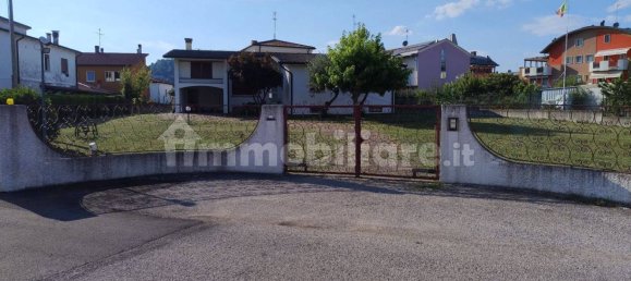 Villa de 3 dormitorios en Creazzo, Italy No. 279956 4