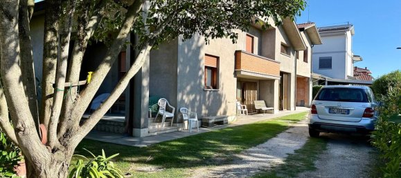 14 bedrooms House in Alfonsine, Italy No. 372473 3