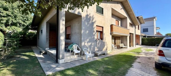 14 bedrooms House in Alfonsine, Italy No. 372473 2