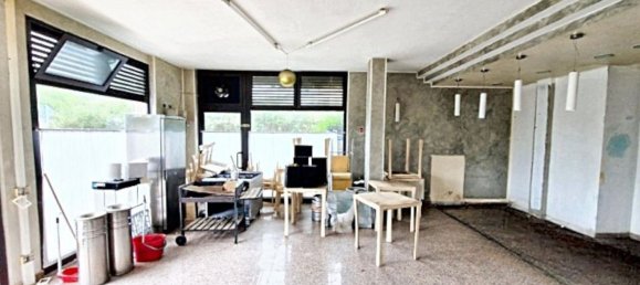 119m² Commercial property in Bagnolo in Piano, Italy No. 371940 4