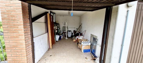 119m² Commercial property in Bagnolo in Piano, Italy No. 371940 8