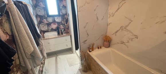 Casa de 5 dormitorios en Le Rheu, France No. 41302 8