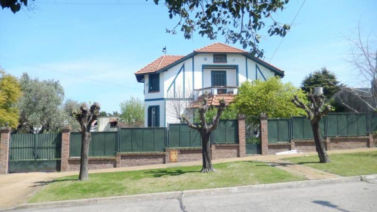 8 Schlafzimmer Haus in Quilmes, Argentina, Nr. 62114