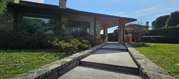 8-Zimmer Villa in Palazzago, Italy, Nr. 24258 3