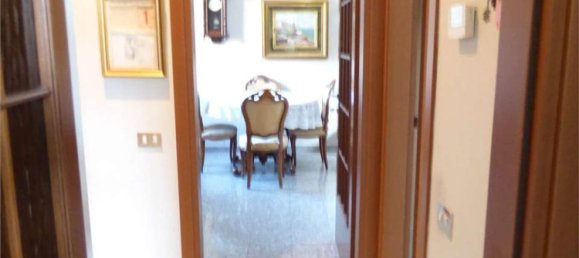 Villa de 4 divisões em Bovisio Masciago, Italy N.º 84609 9